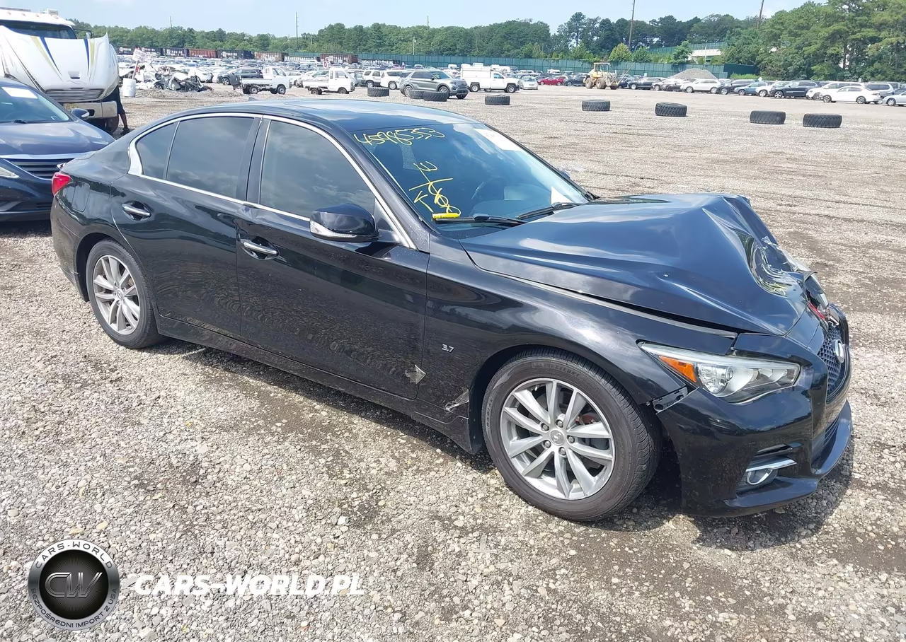 2015 Infiniti Q50 Premium