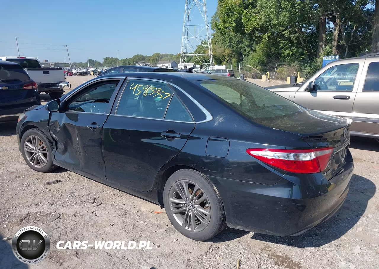 2015 Toyota Camry Se VIN:4T1BF1FKXFU002762 - 3