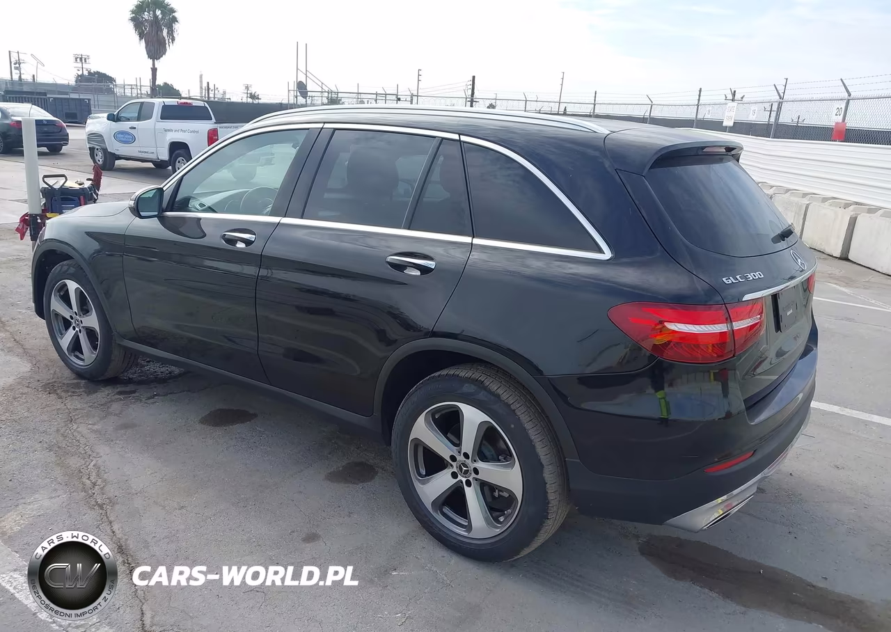 2018 Mercedes-Benz Glc 300 4Matic VIN:WDC0G4KB2JV106076 - 3