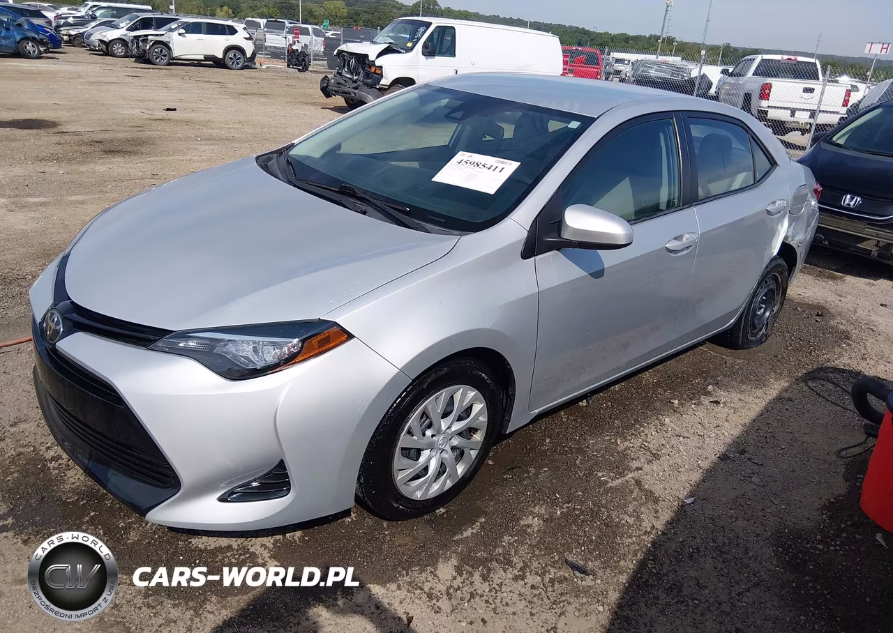 2017 Toyota Corolla Le VIN:5YFBURHE1HP630872 - 2