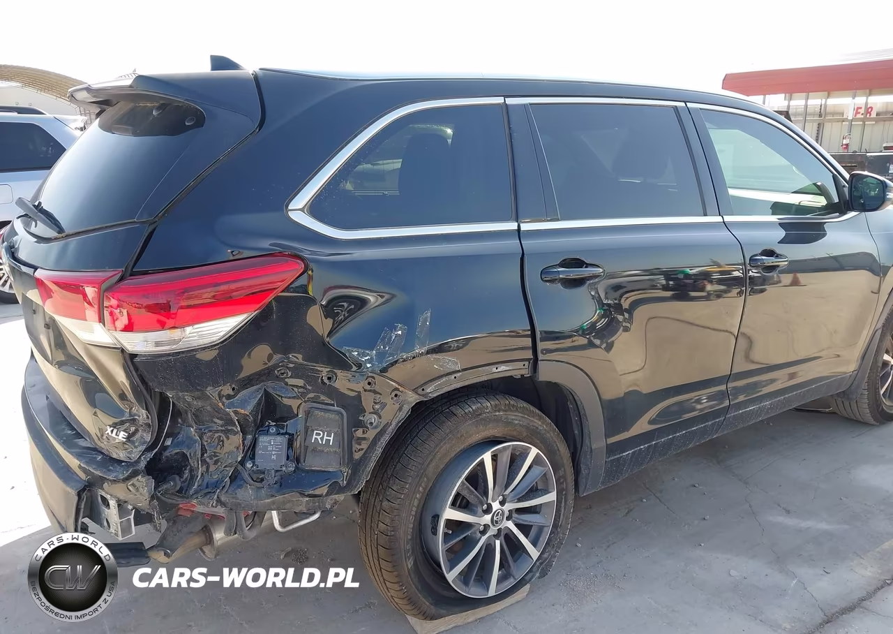 2017 Toyota Highlander Xle VIN:5TDKZRFH0HS519865 - 6