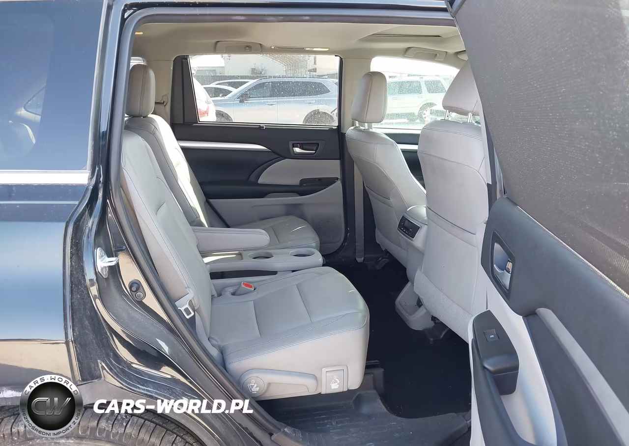 2017 Toyota Highlander Xle VIN:5TDKZRFH0HS519865 - 8