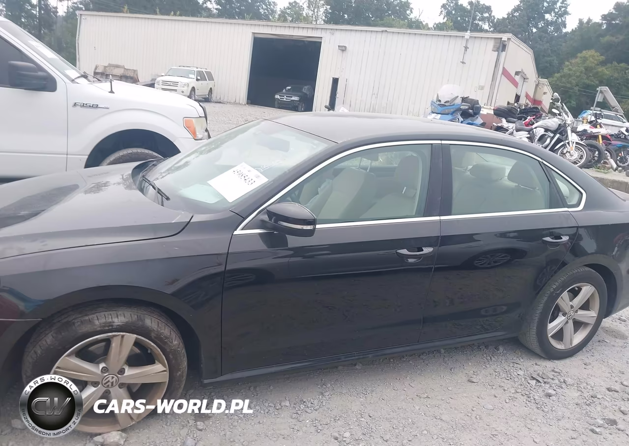 2014 Volkswagen Passat 1.8T Se VIN:1VWBS7A33EC064895 - 14