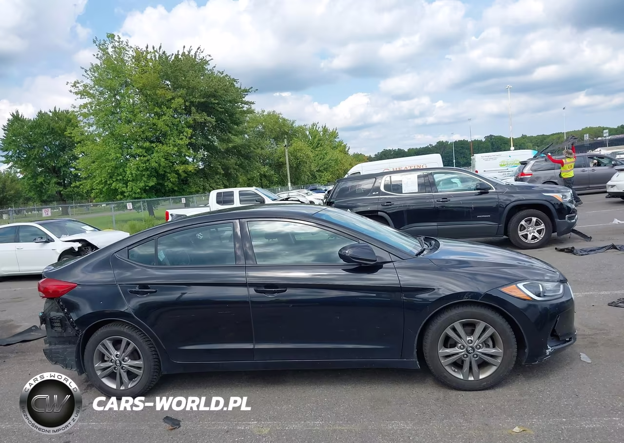2018 Hyundai Elantra Sel VIN:5NPD84LFXJH262033 - 13