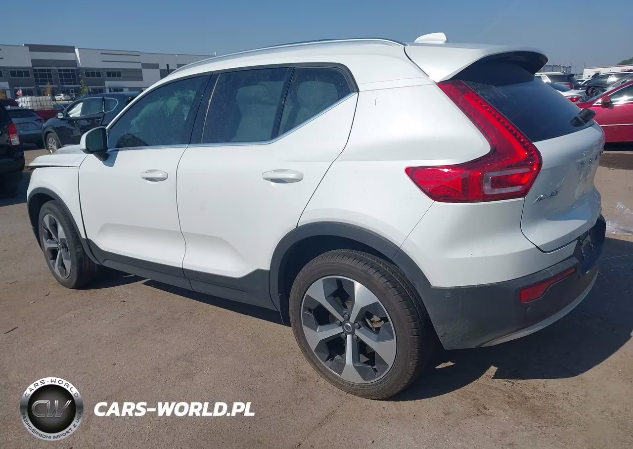 2023 Volvo Xc40 B5 Plus Bright Theme VIN:YV4L12UN0P2931055 - 3