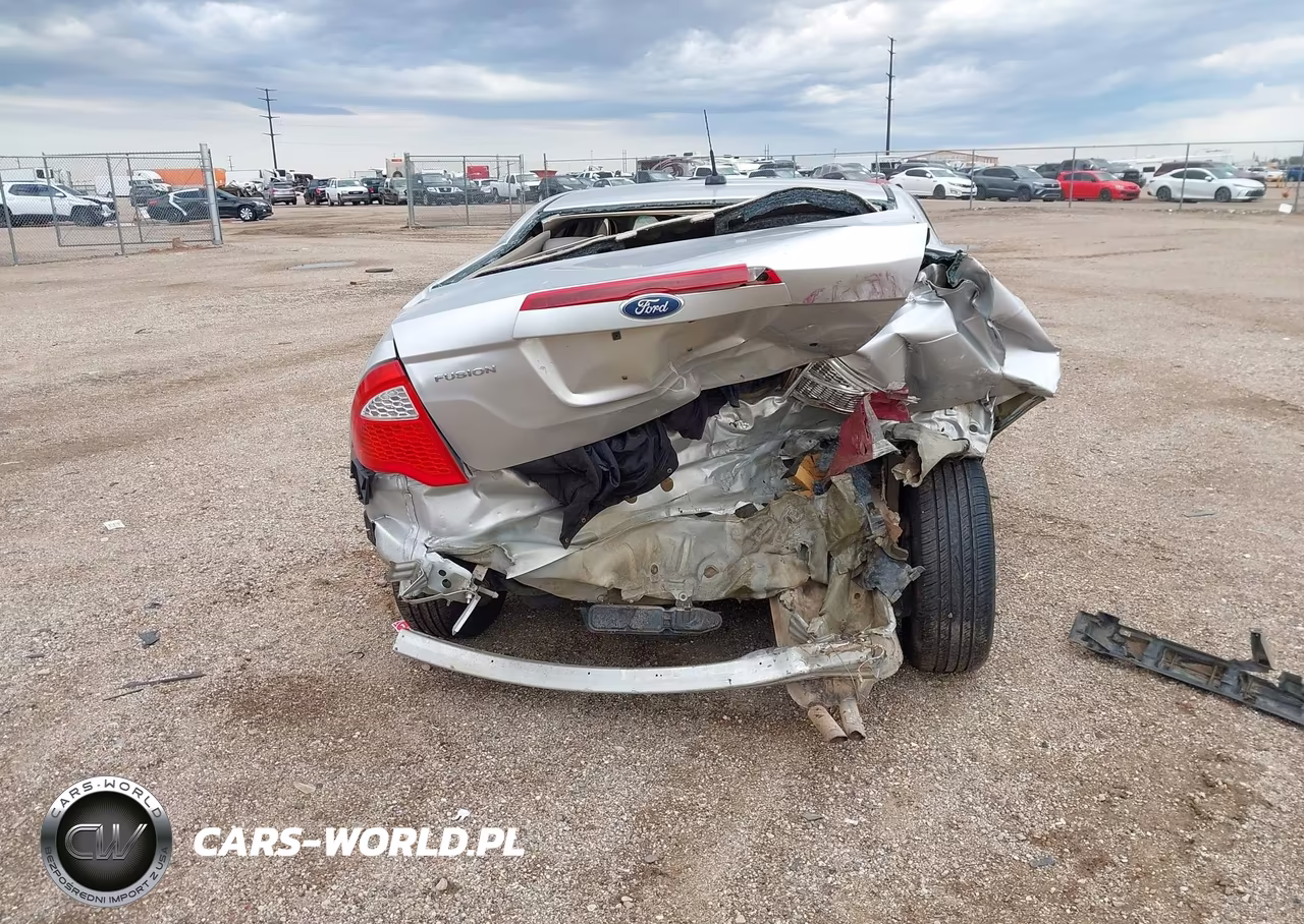 2012 Ford Fusion S VIN:3FAHP0GA2CR143684 - 6