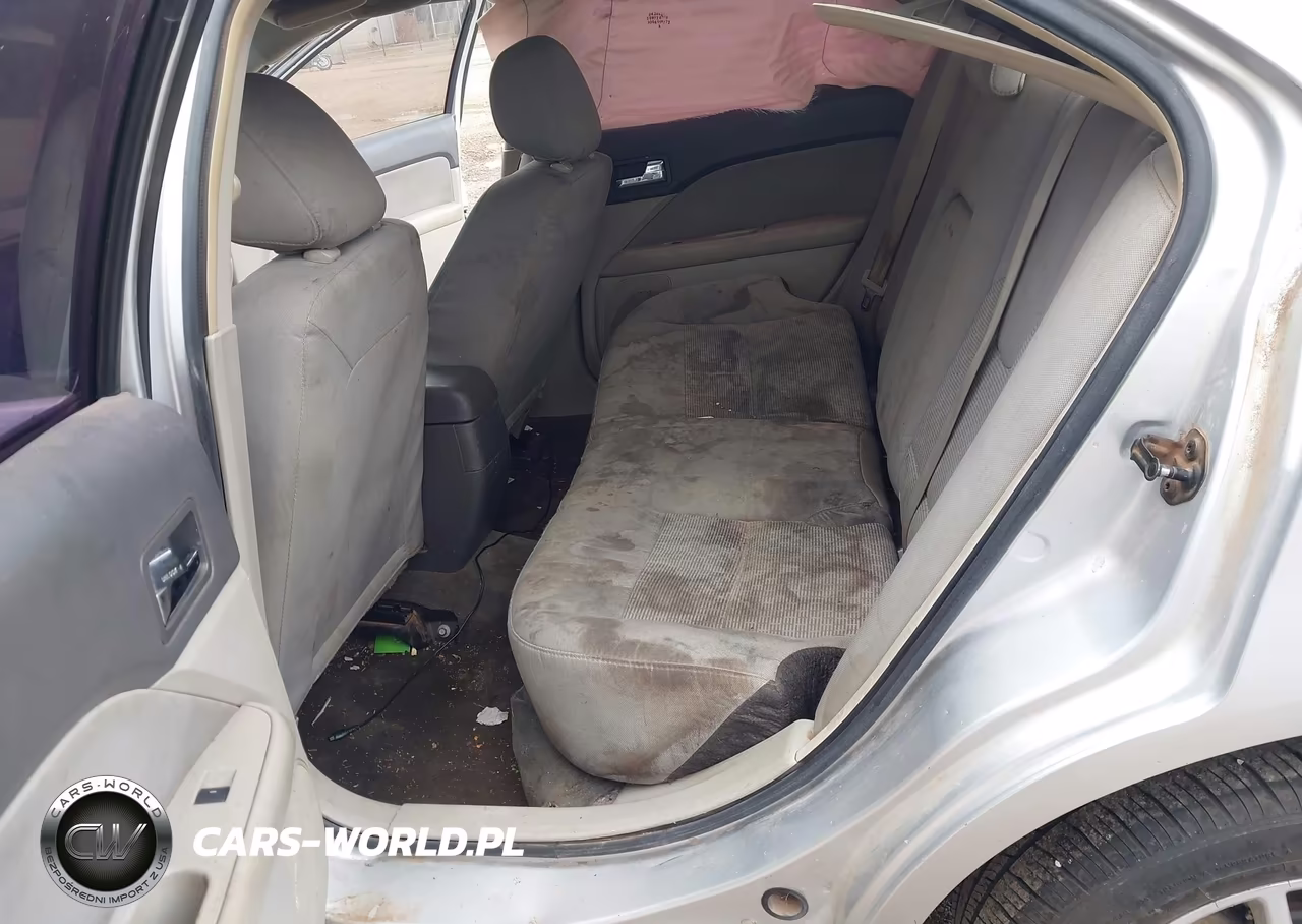 2012 Ford Fusion S VIN:3FAHP0GA2CR143684 - 8