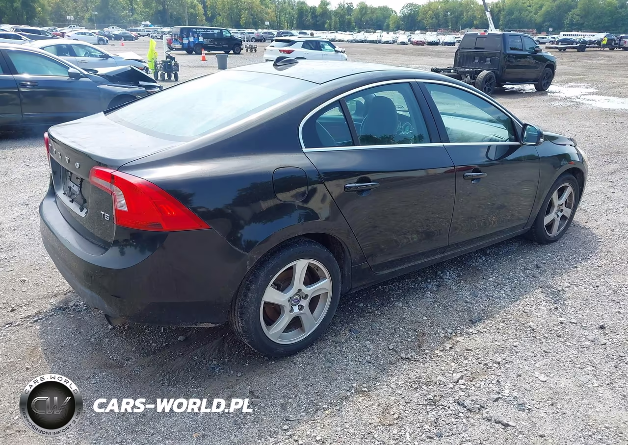2012 Volvo S60 T5 VIN:YV1622FS8C2045800 - 4