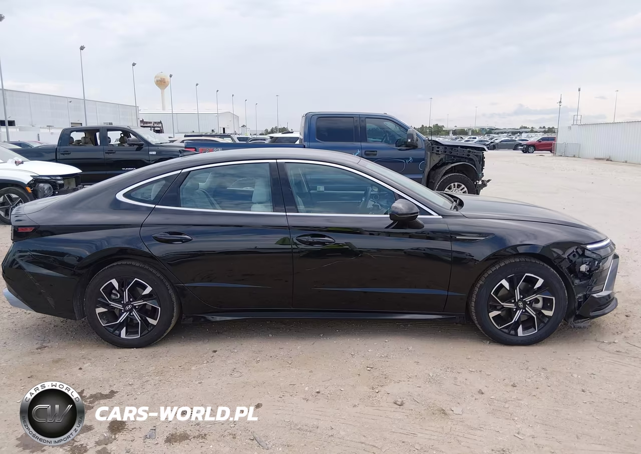 2025 Hyundai Sonata Sel VIN:KMHL64JA4SA457655 - 13