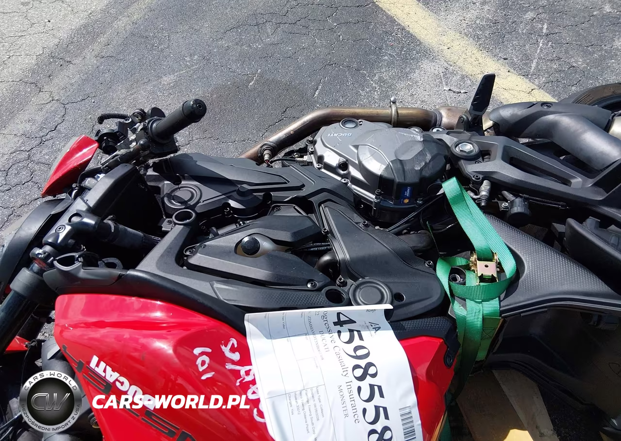 2022 Ducati Monster VIN:ZDMMAMDT5NB003308 - 9