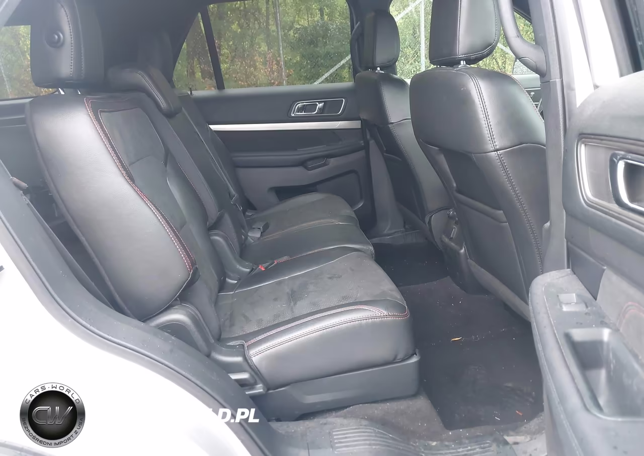 2018 Ford Explorer Xlt VIN:1FM5K8D89JGC31935 - 8
