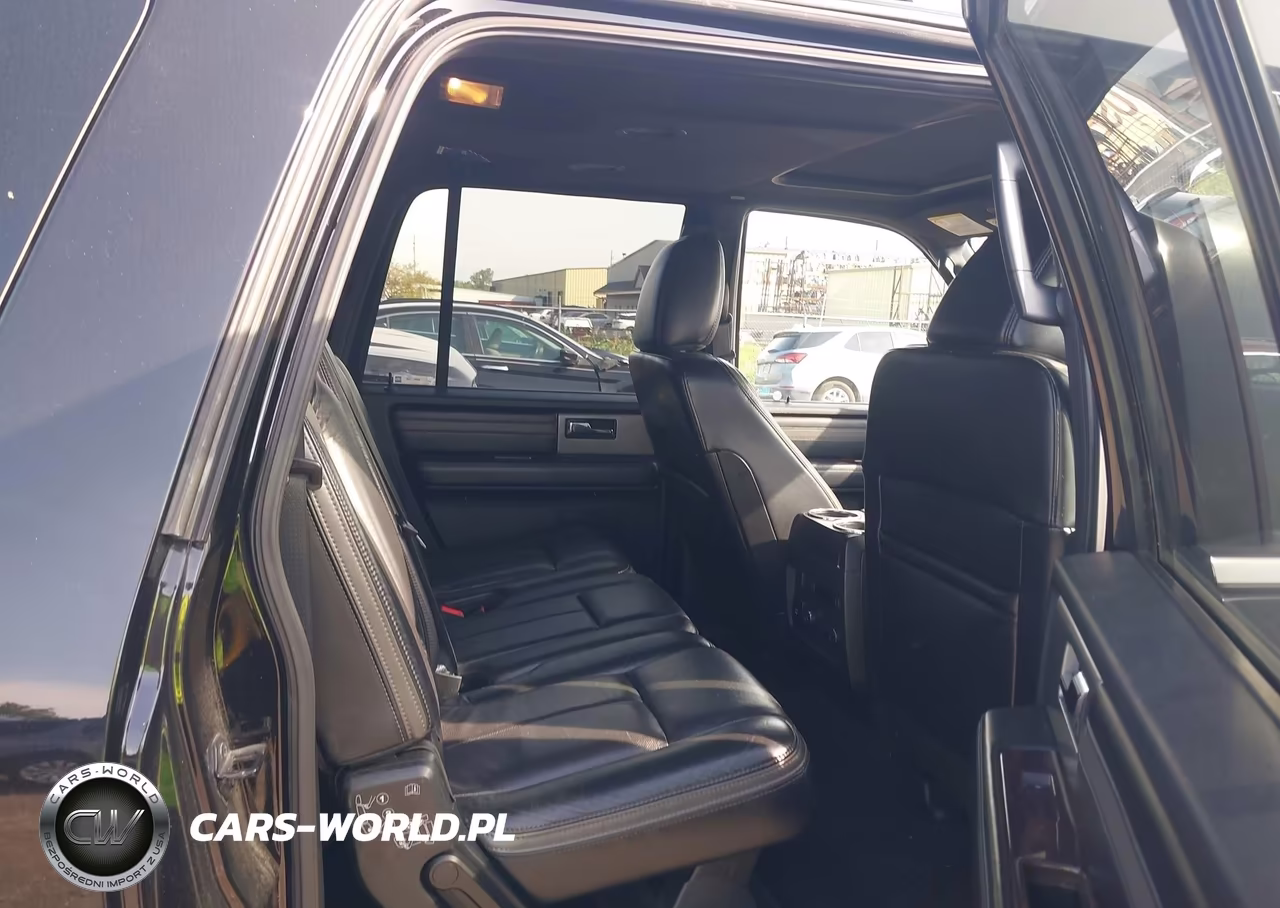2017 Ford Expedition Max Platinum VIN:1FMJK1MT2HEA09852 - 8
