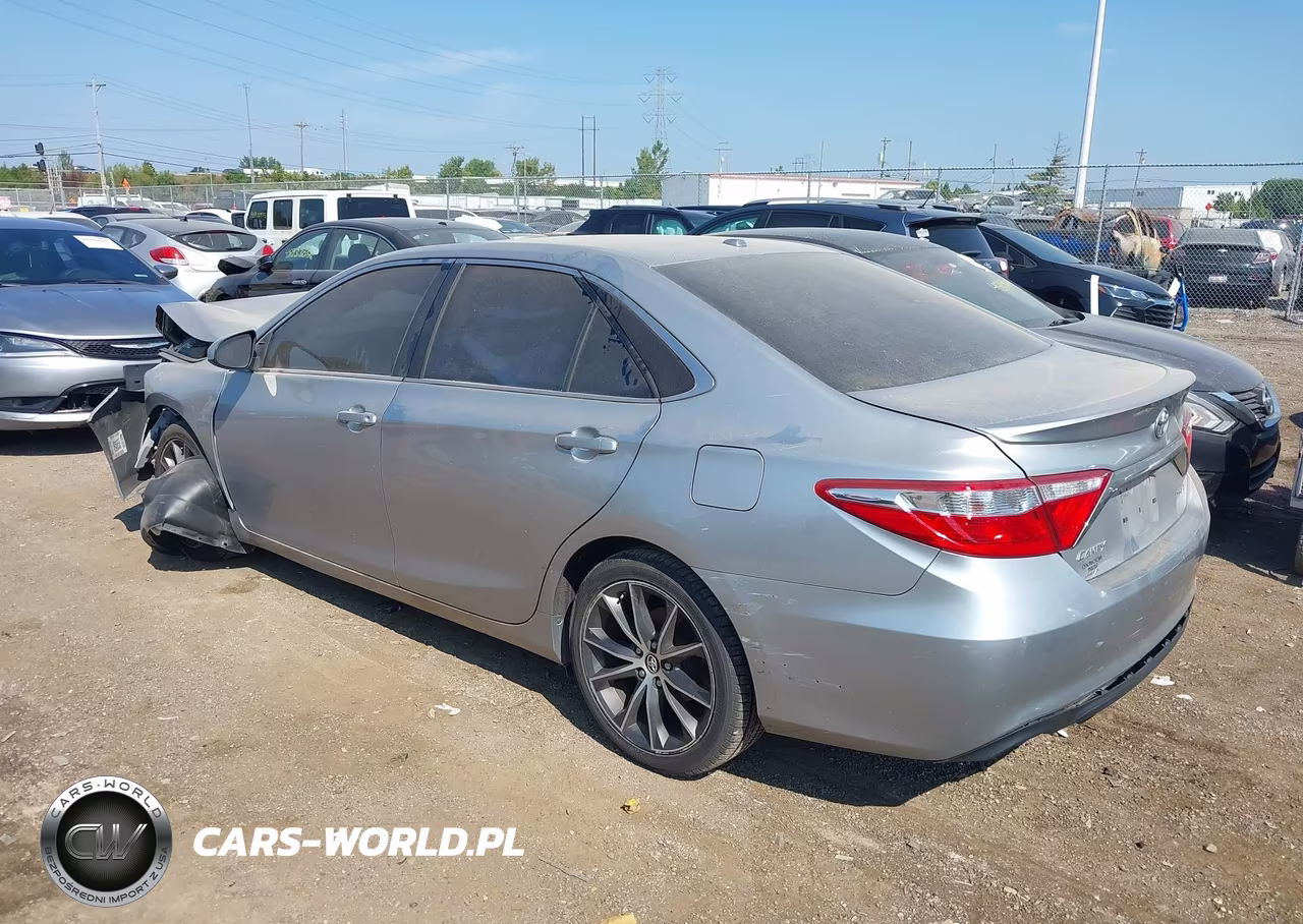 2015 Toyota Camry Xse VIN:4T1BF1FK9FU904450 - 3