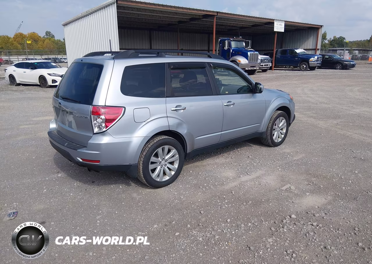 2012 Subaru Forester 2.5X Premium VIN:JF2SHBDC3CH403365 - 4