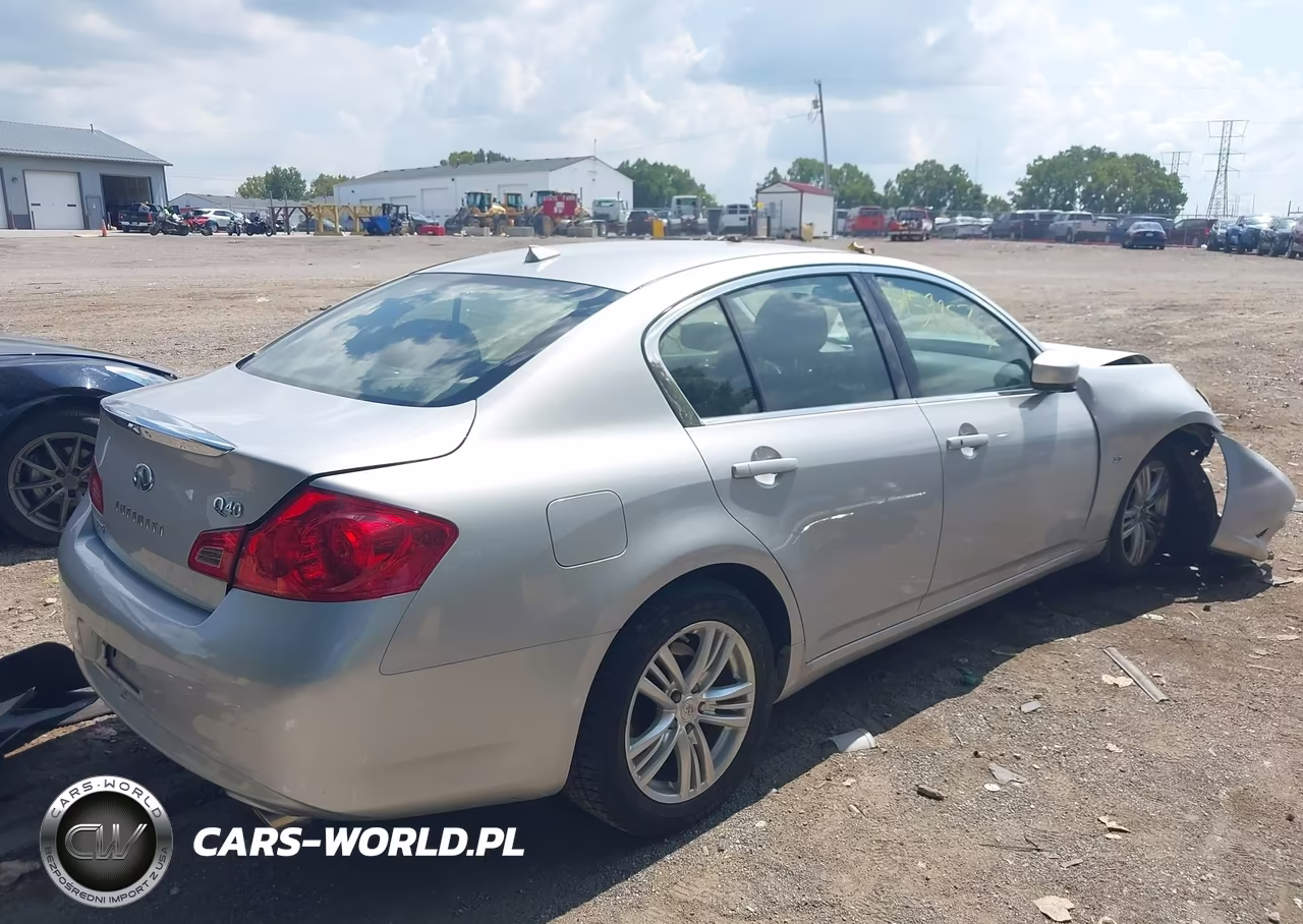 2015 Infiniti Q40 VIN:JN1CV6AR5FM524361 - 4