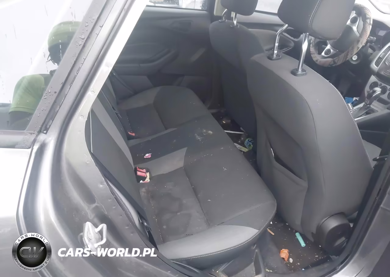 2012 Ford Focus Se VIN:1FAHP3F22CL207684 - 8