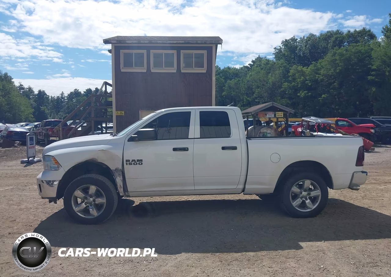 2015 Ram 1500 VIN:1C6RR7GT5FS611507 - 14