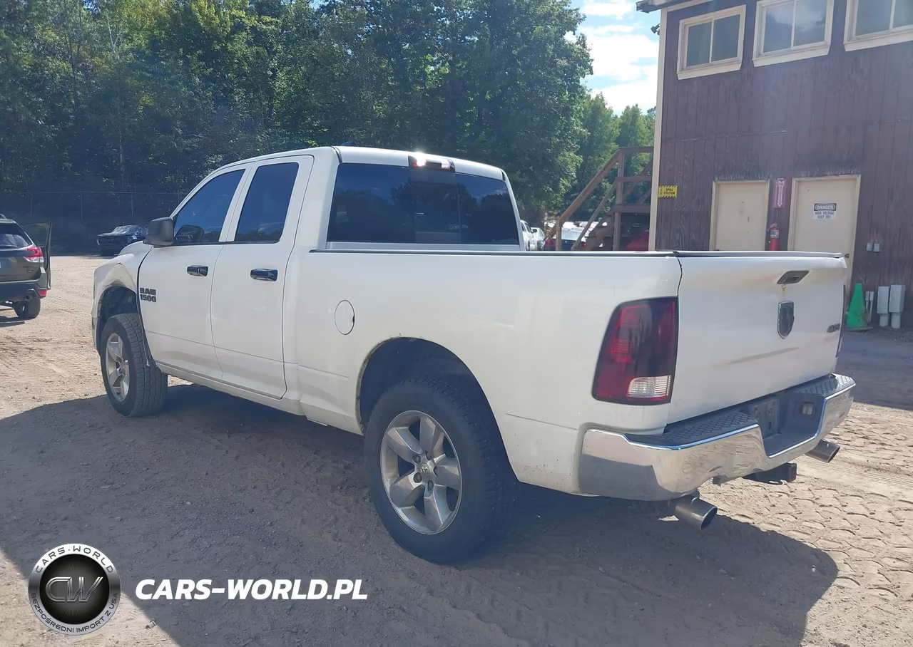 2015 Ram 1500 VIN:1C6RR7GT5FS611507 - 3