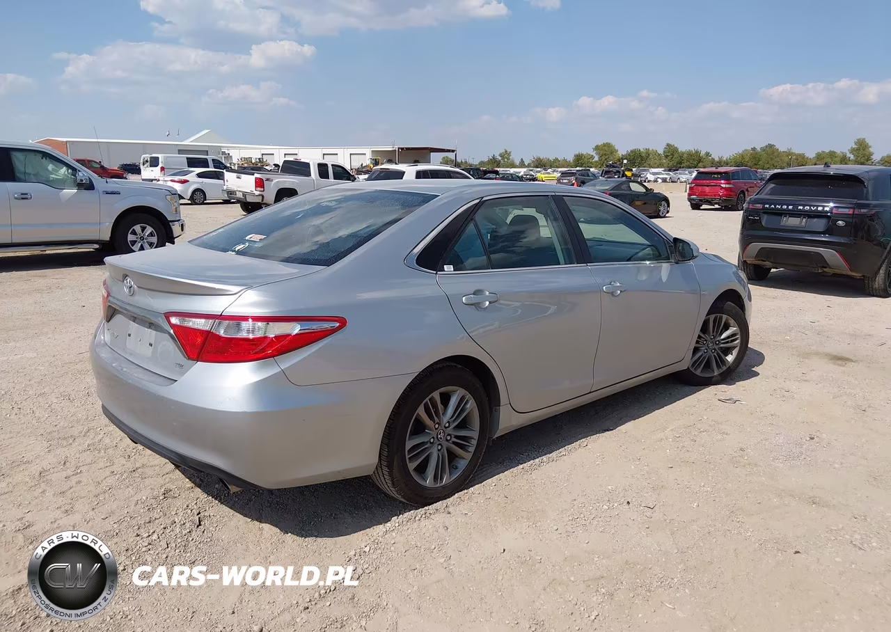 2016 Toyota Camry Se VIN:4T1BF1FK9GU569272 - 4