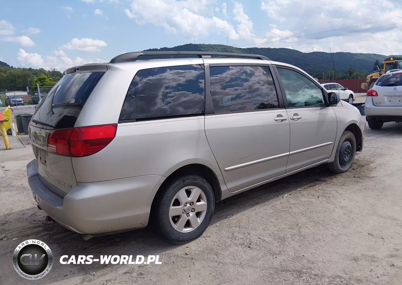 2004 Toyota Sienna Le VIN:5TDZA23C74S201810 - 4
