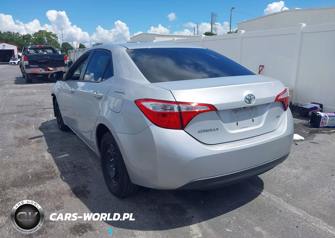 2016 Toyota Corolla Le VIN:2T1BURHE3GC599249 - 3