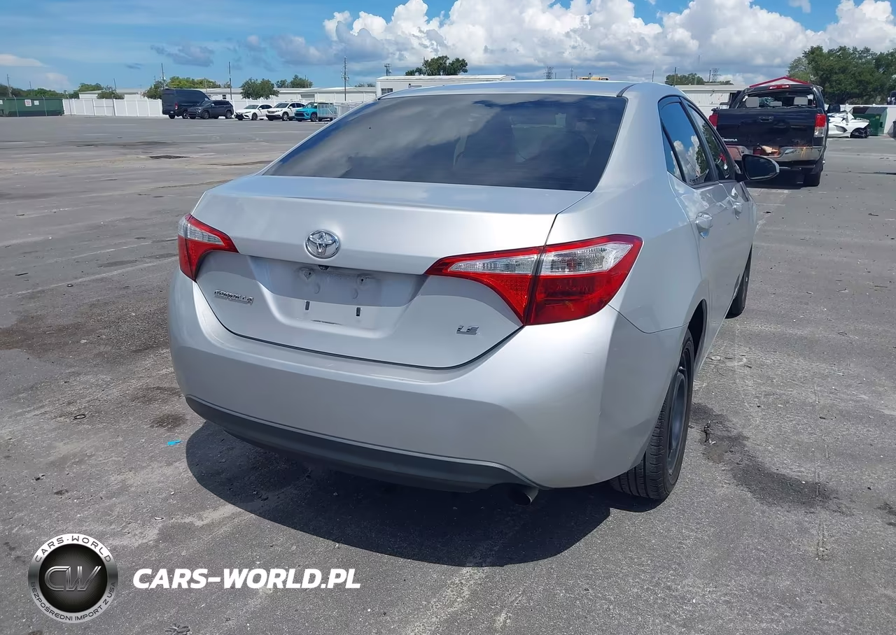 2016 Toyota Corolla Le VIN:2T1BURHE3GC599249 - 4