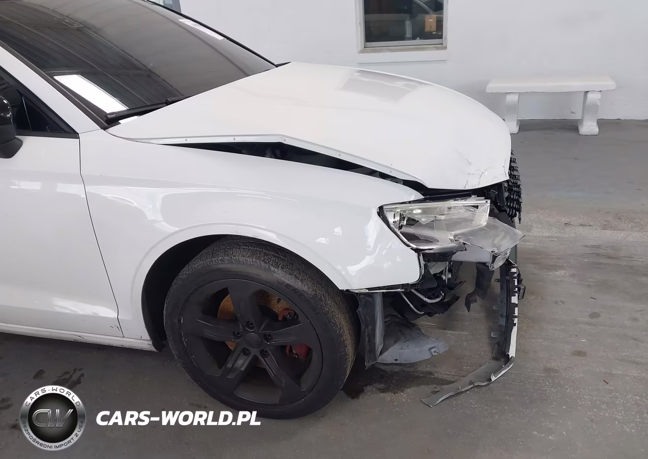 2017 Audi A3 2.0T Premium VIN:WAUB8GFFXH1057413 - 6