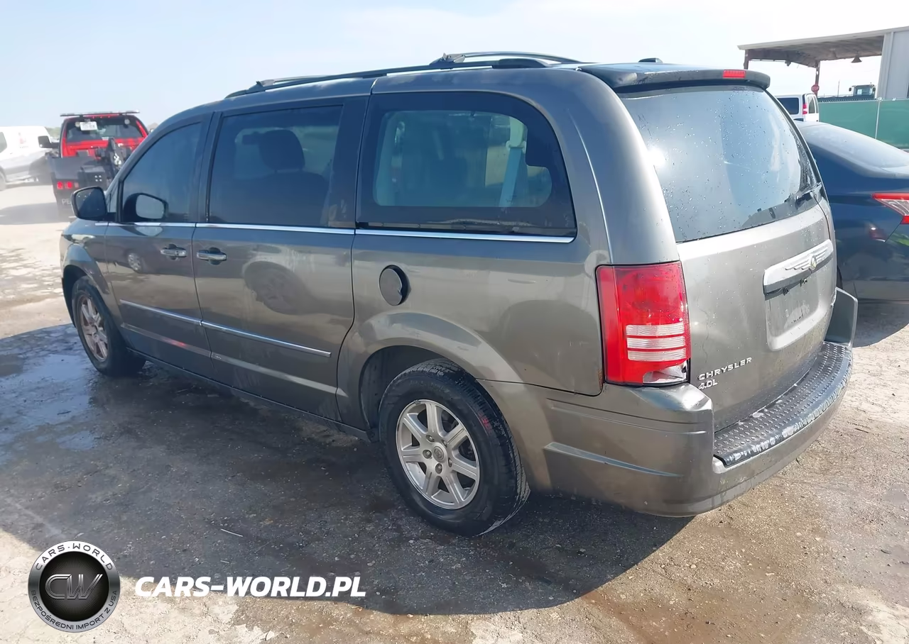 2010 Chrysler Town & Country Touring VIN:2A4RR5DX5AR240227 - 3
