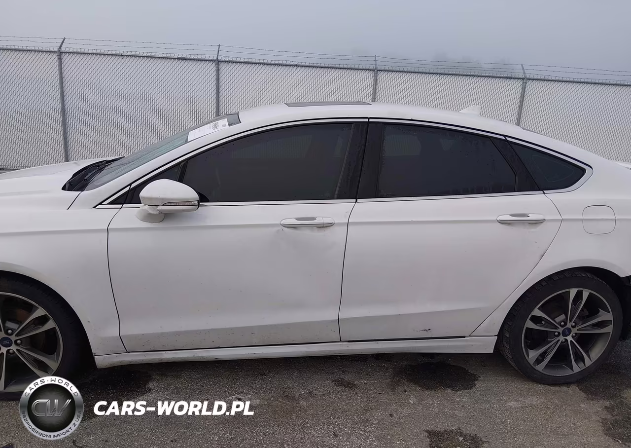 2020 Ford Fusion Titanium VIN:3FA6P0K93LR115817 - 15
