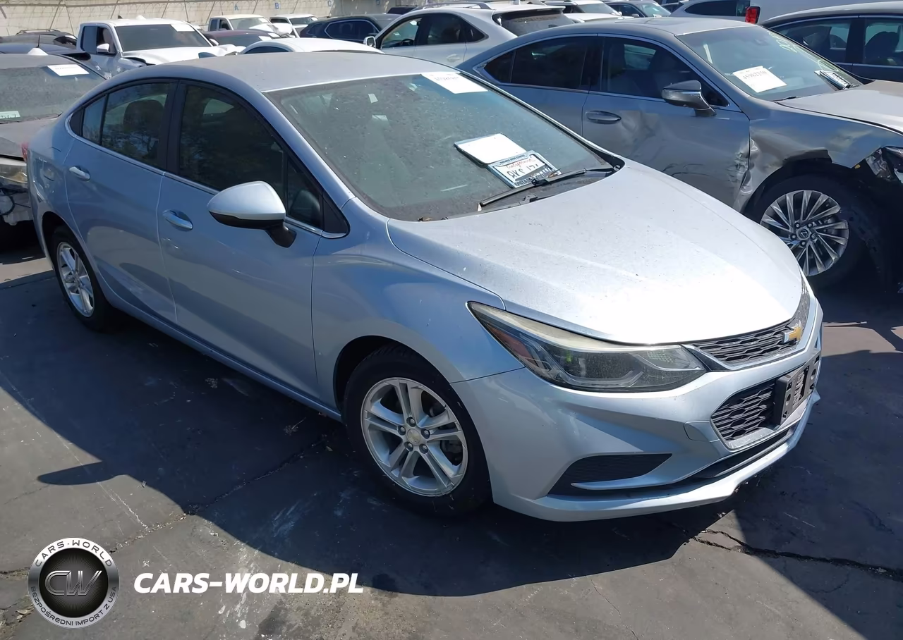 2018 Chevrolet Cruze Lt Auto – zdjęcie 1 z 21