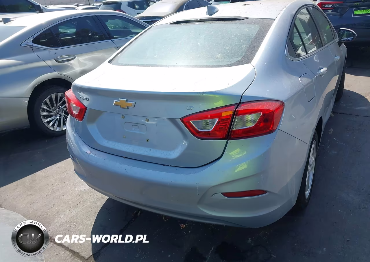 2018 Chevrolet Cruze Lt Auto VIN:1G1BE5SM2J7104241 - 17