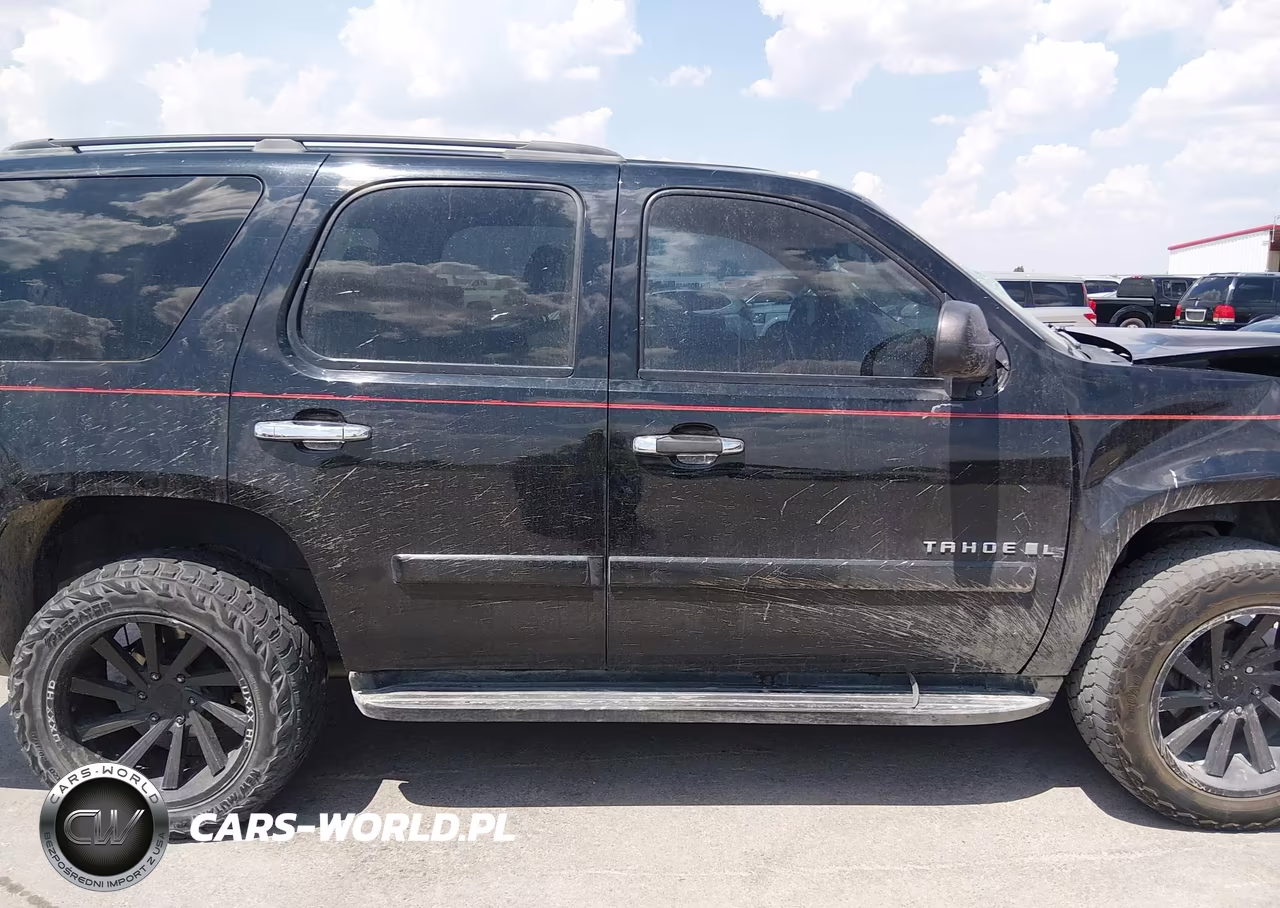 2011 Chevrolet Tahoe Ls VIN:1GNSCAE0XBR335920 - 13