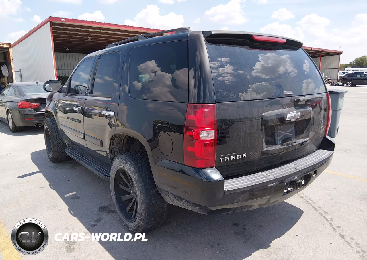 2011 Chevrolet Tahoe Ls VIN:1GNSCAE0XBR335920 - 3