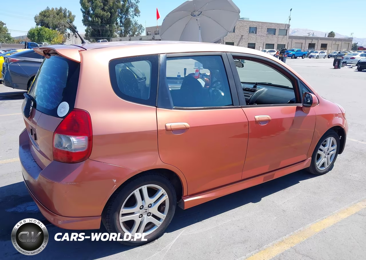 2007 Honda Fit Sport VIN:JHMGD38667S016987 - 4