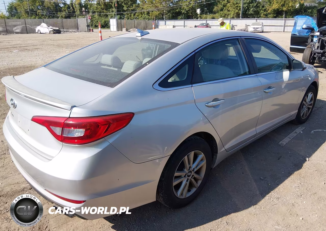 2016 Hyundai Sonata Se VIN:5NPE24AF5GH263494 - 4