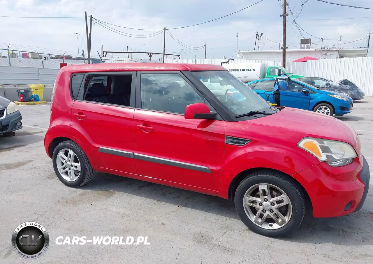 2011 Kia Soul + VIN:KNDJT2A20B7317665 - 6