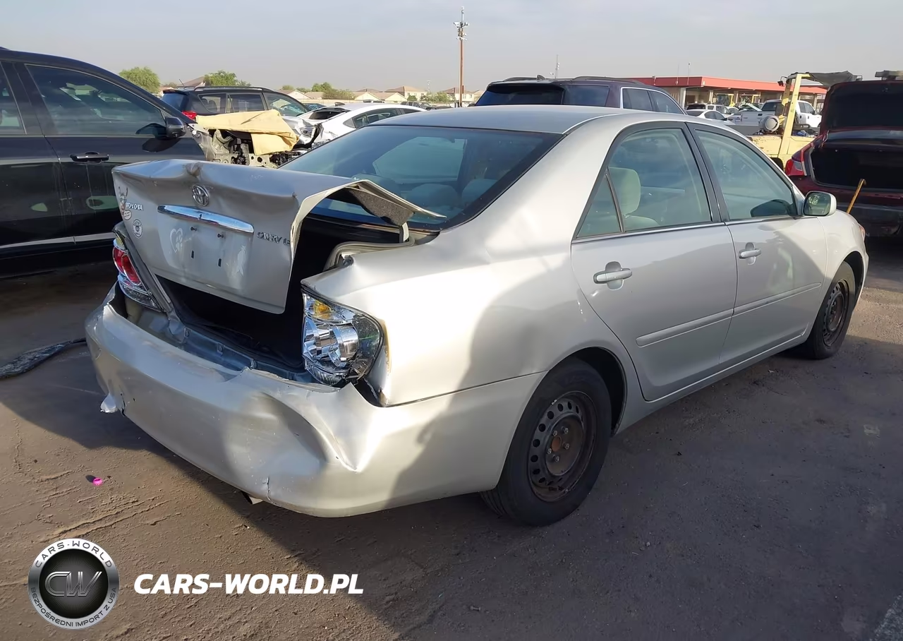 2005 Toyota Camry Le VIN:4T1BE32K75U557106 - 4