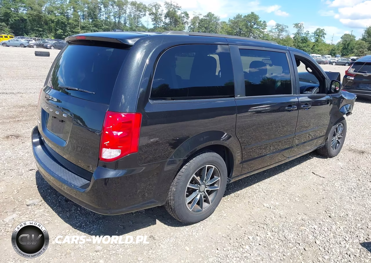 2017 Dodge Grand Caravan Se Plus VIN:2C4RDGBG4HR854084 - 4