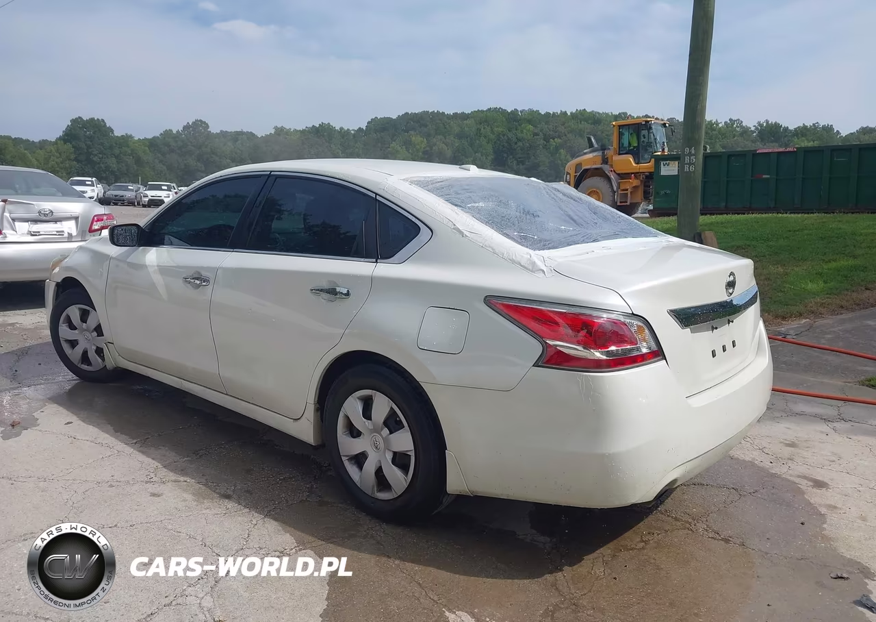 2015 Nissan Altima 2.5 S VIN:1N4AL3AP7FC125356 - 3