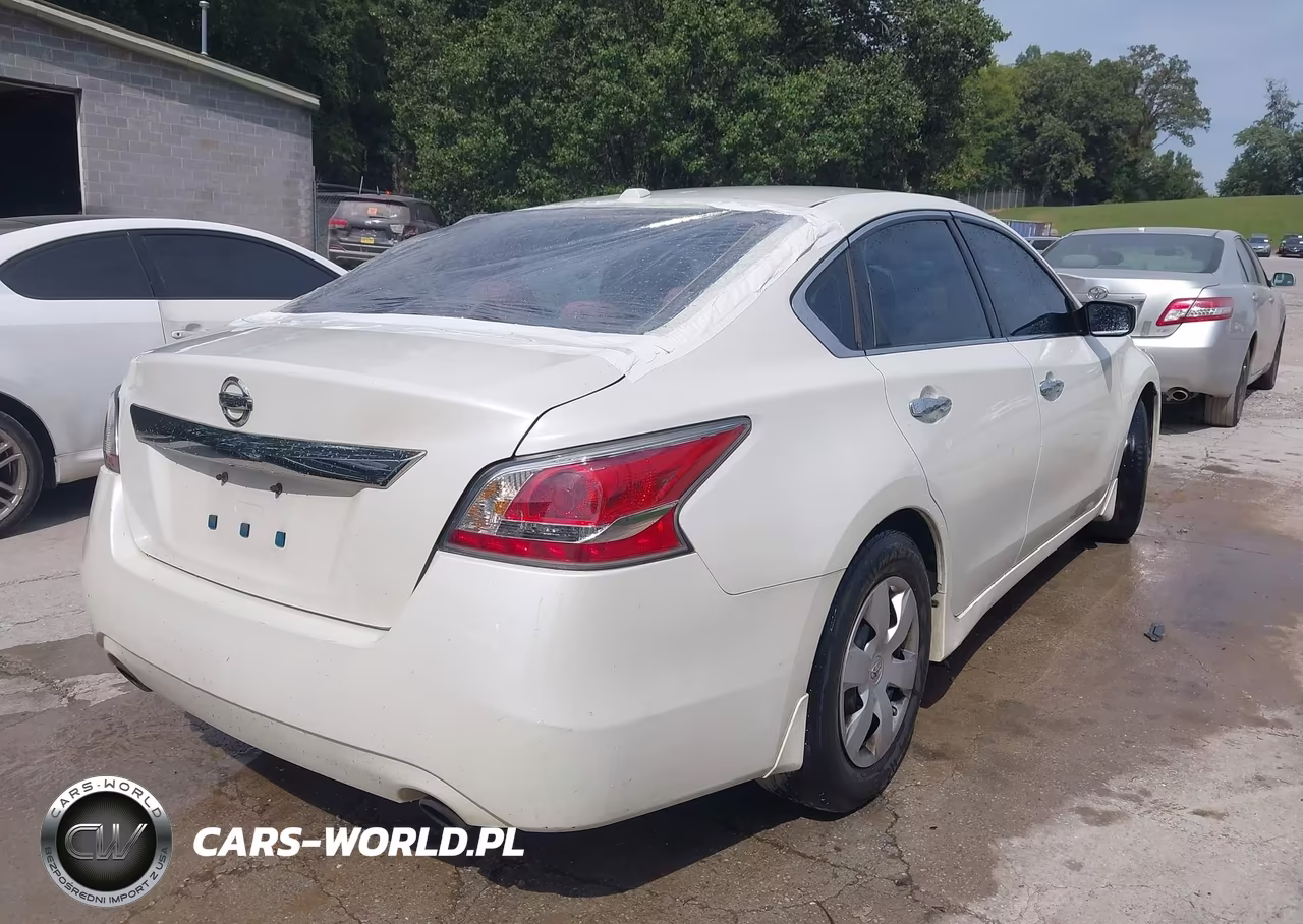 2015 Nissan Altima 2.5 S VIN:1N4AL3AP7FC125356 - 4