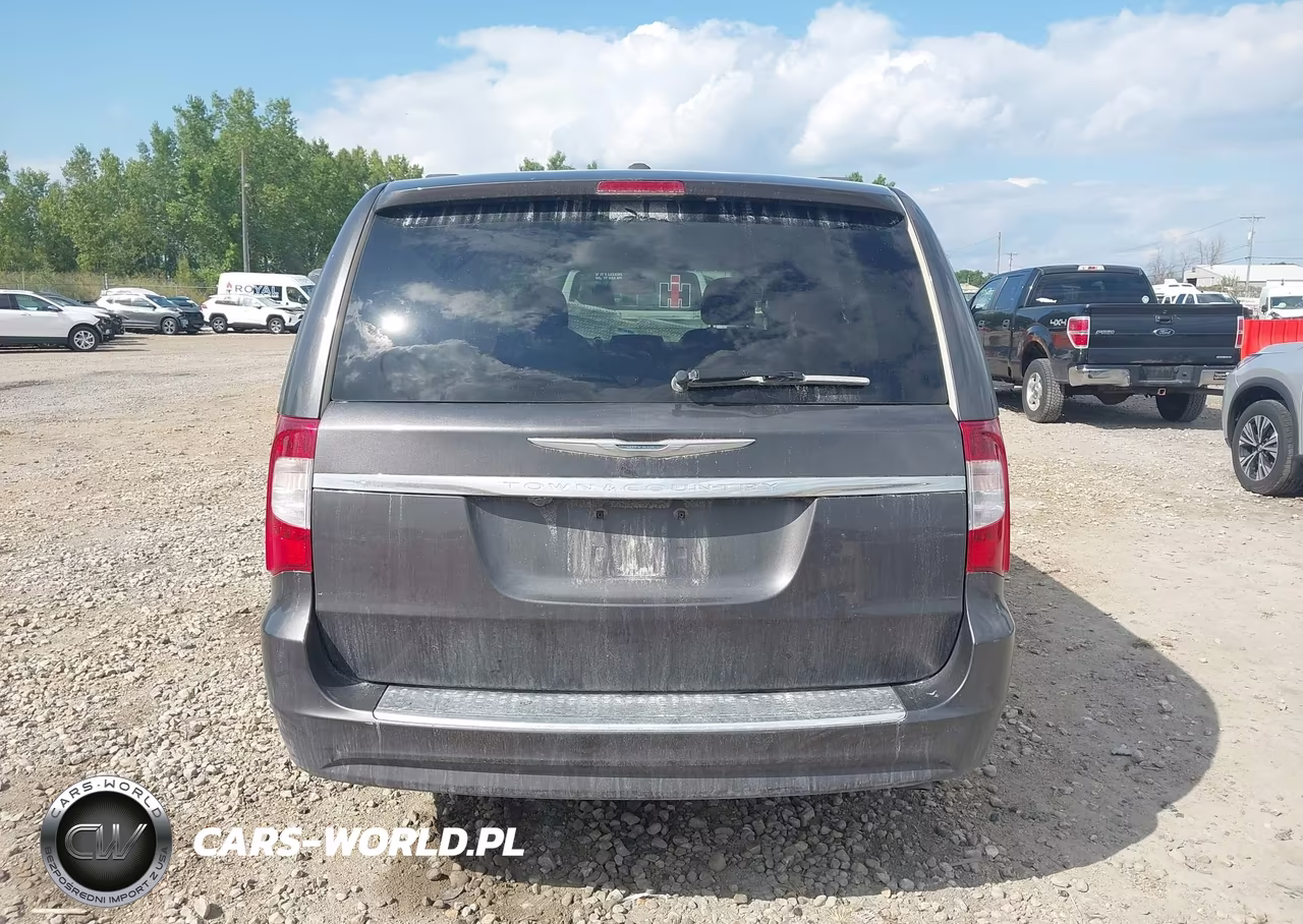 2016 Chrysler Town & Country Touring VIN:2C4RC1BG2GR129467 - 16
