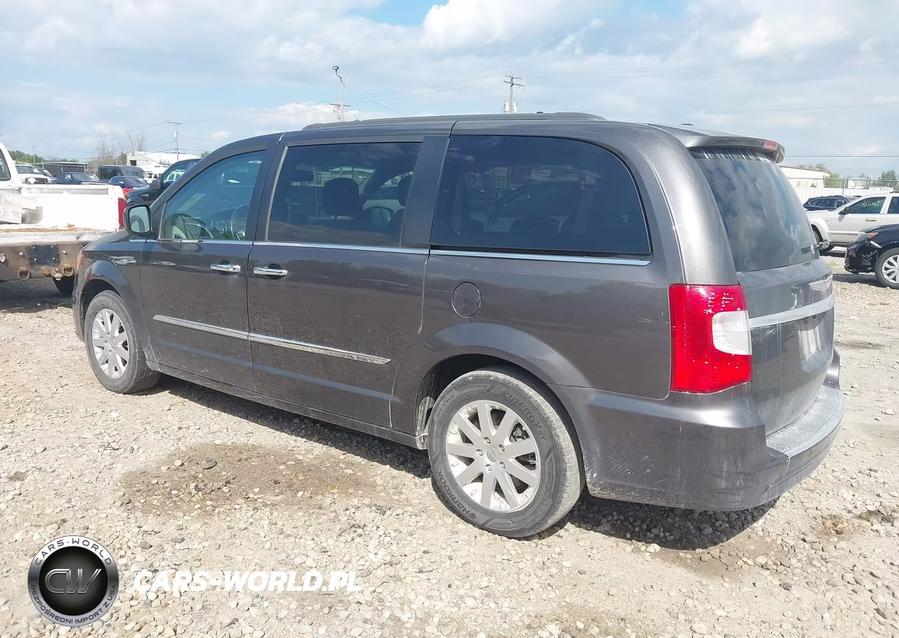 2016 Chrysler Town & Country Touring VIN:2C4RC1BG2GR129467 - 3