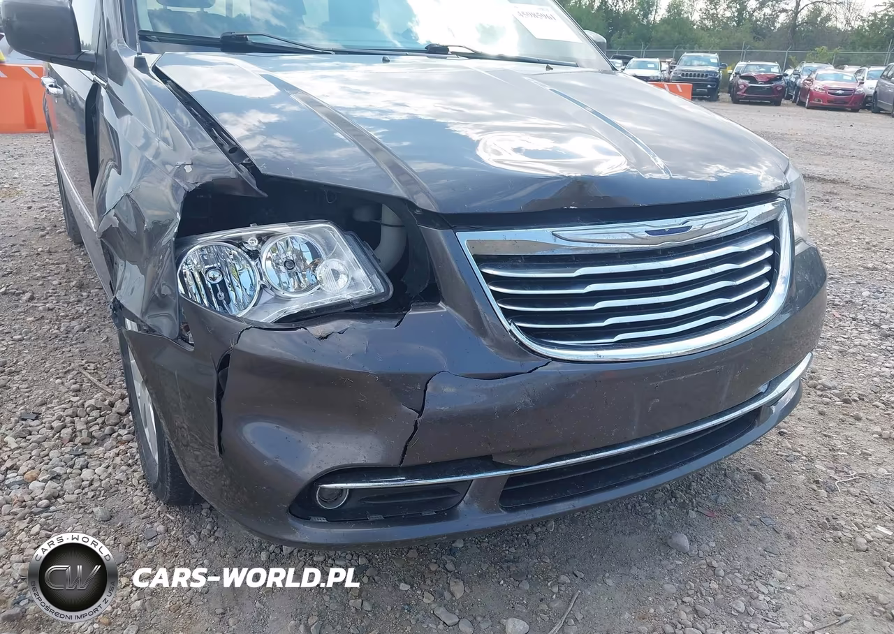 2016 Chrysler Town & Country Touring VIN:2C4RC1BG2GR129467 - 6