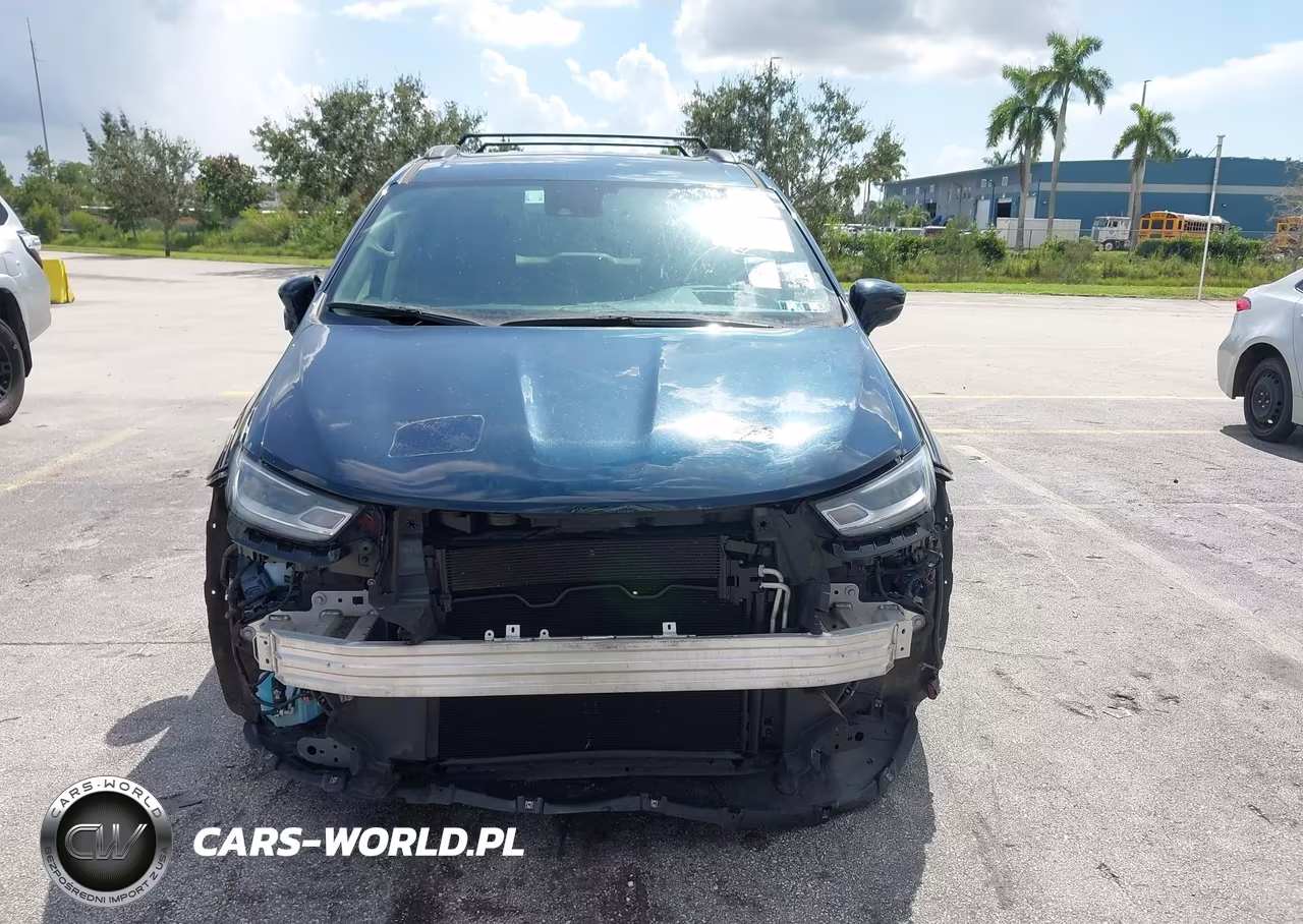 2022 Chrysler Pacifica Touring L VIN:2C4RC1BG4NR233357 - 13
