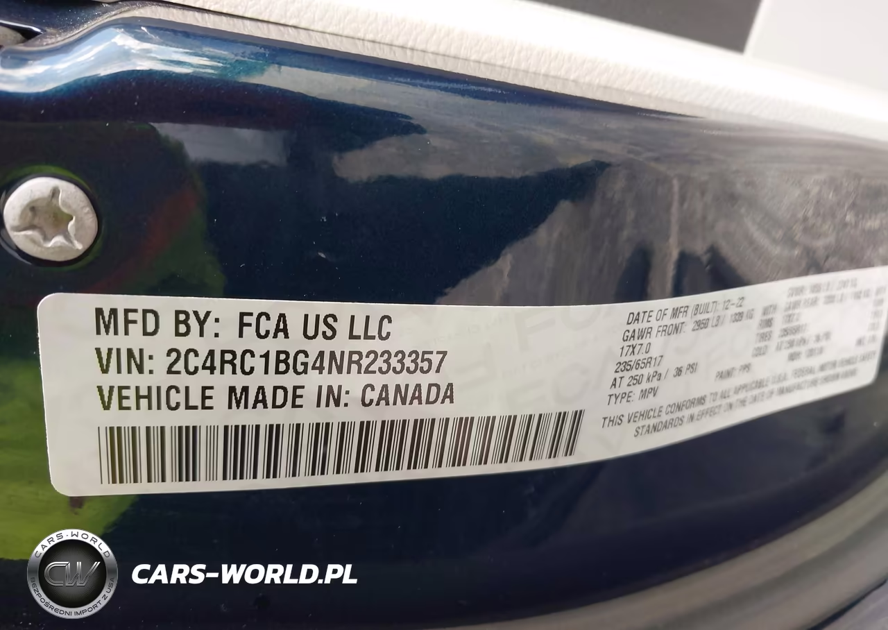 2022 Chrysler Pacifica Touring L VIN:2C4RC1BG4NR233357 - 9