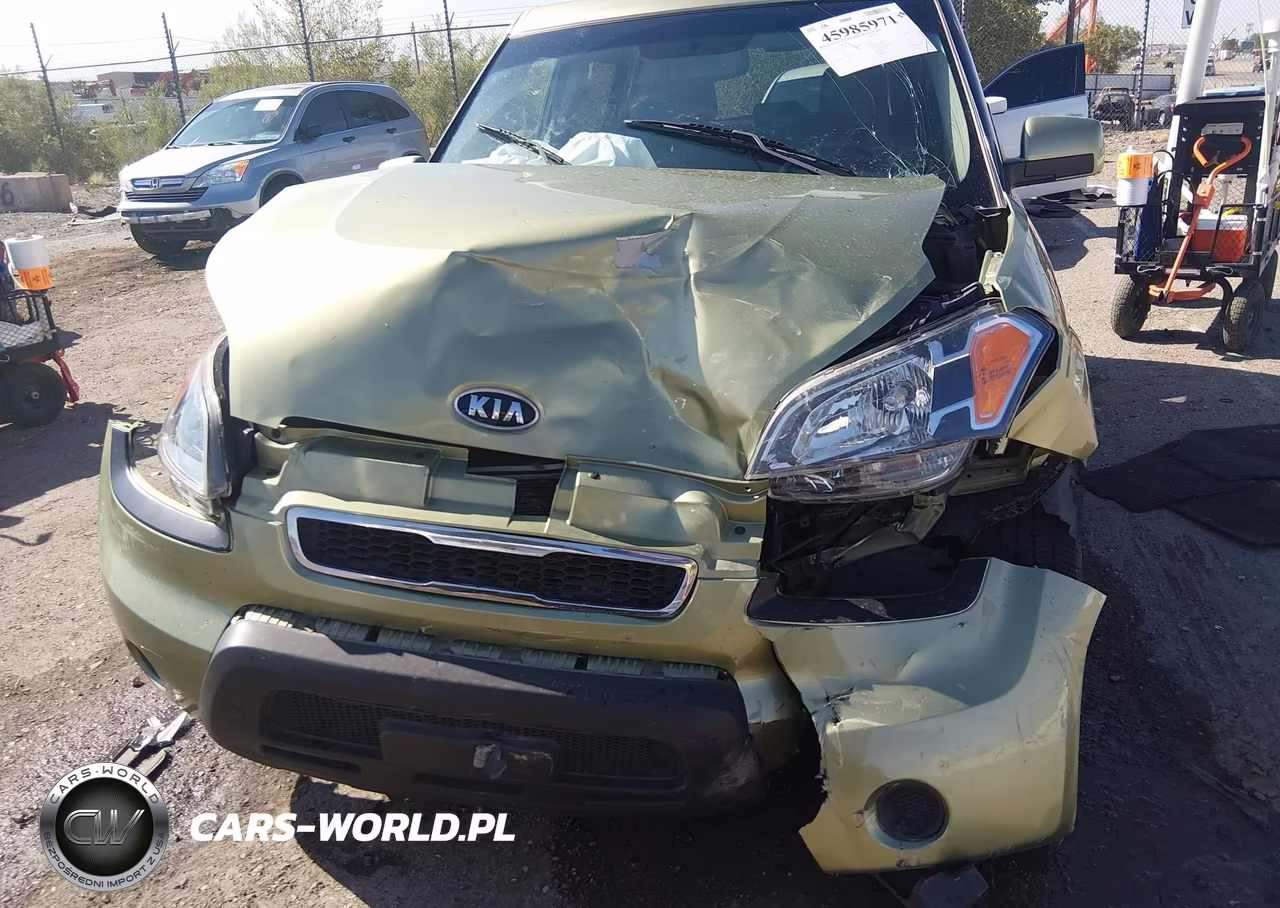 2011 Kia Soul + VIN:KNDJT2A22B7336136 - 12
