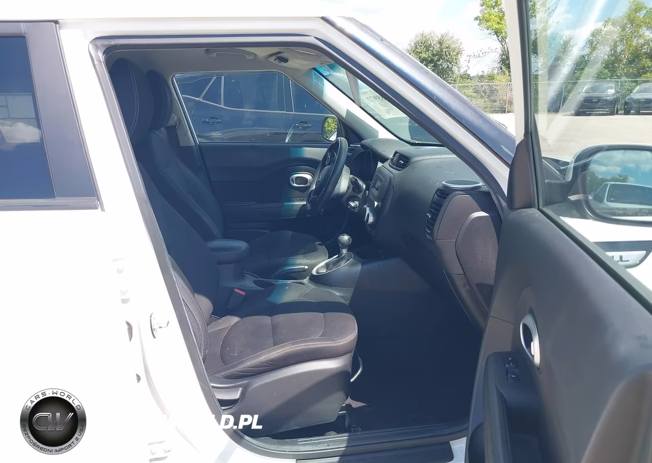 2015 Kia Soul VIN:KNDJN2A2XF7168214 - 5