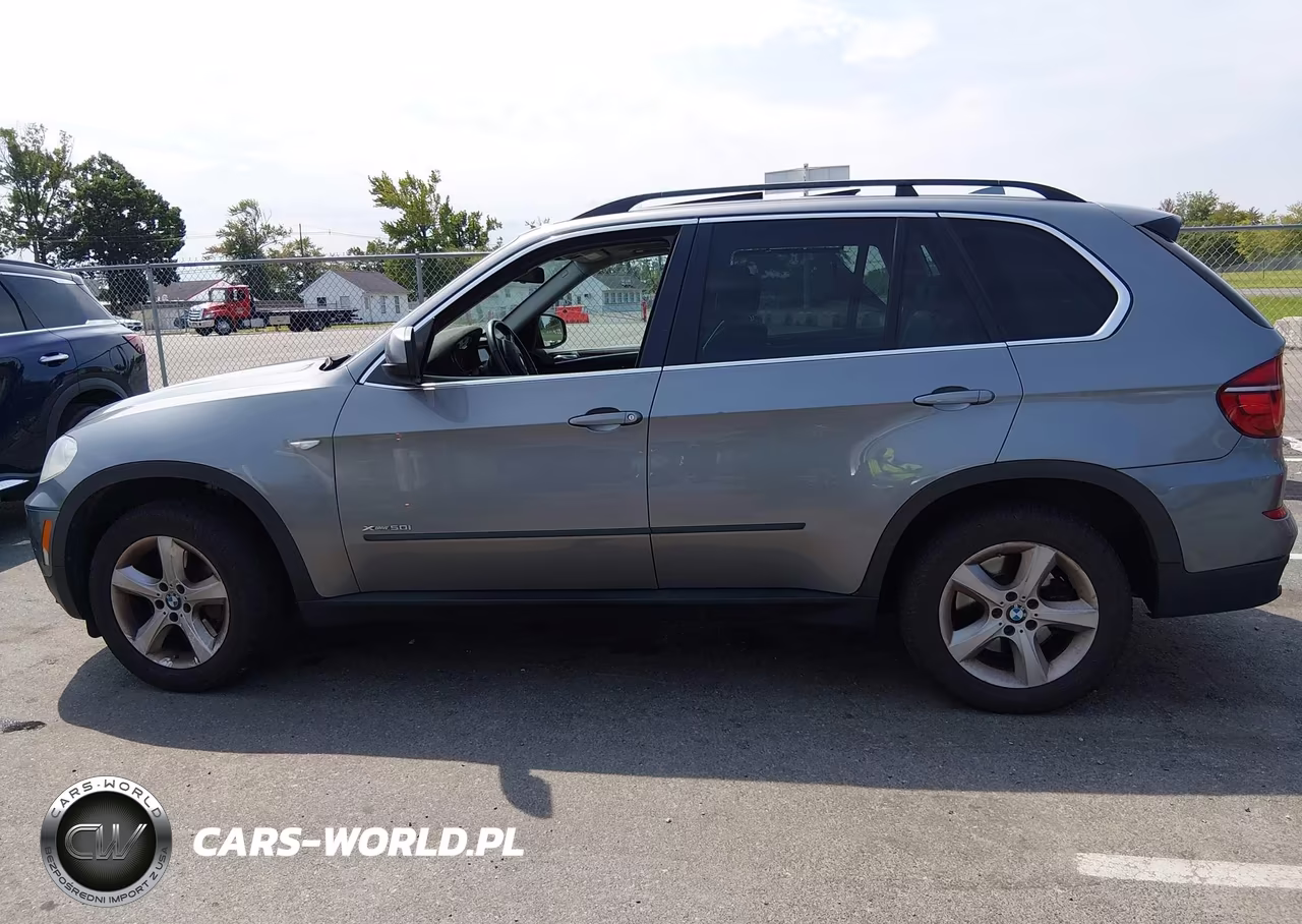 2013 BMW X5 xDrive50I VIN:5UXZV8C59D0C16905 - 14