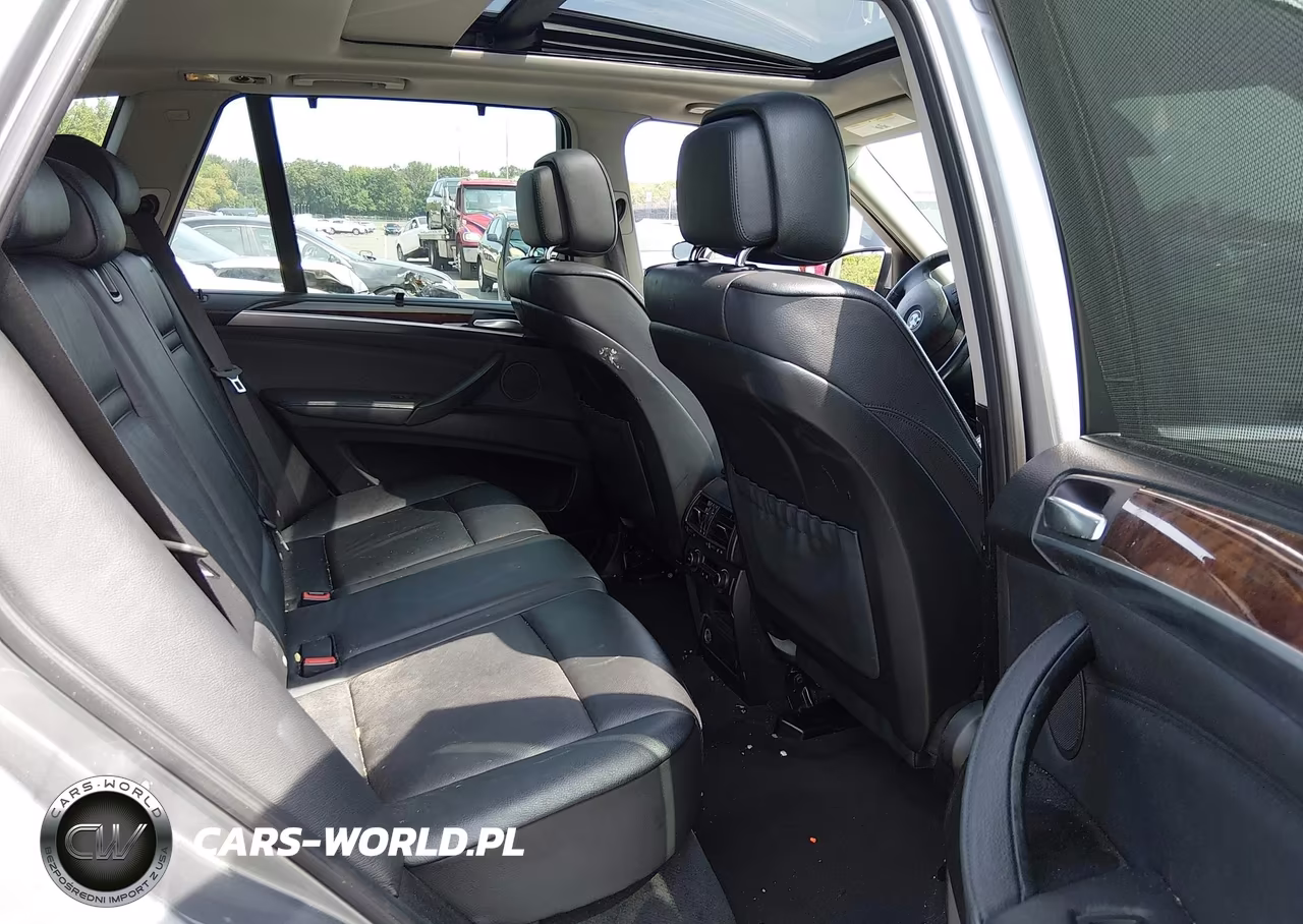 2013 BMW X5 xDrive50I VIN:5UXZV8C59D0C16905 - 8