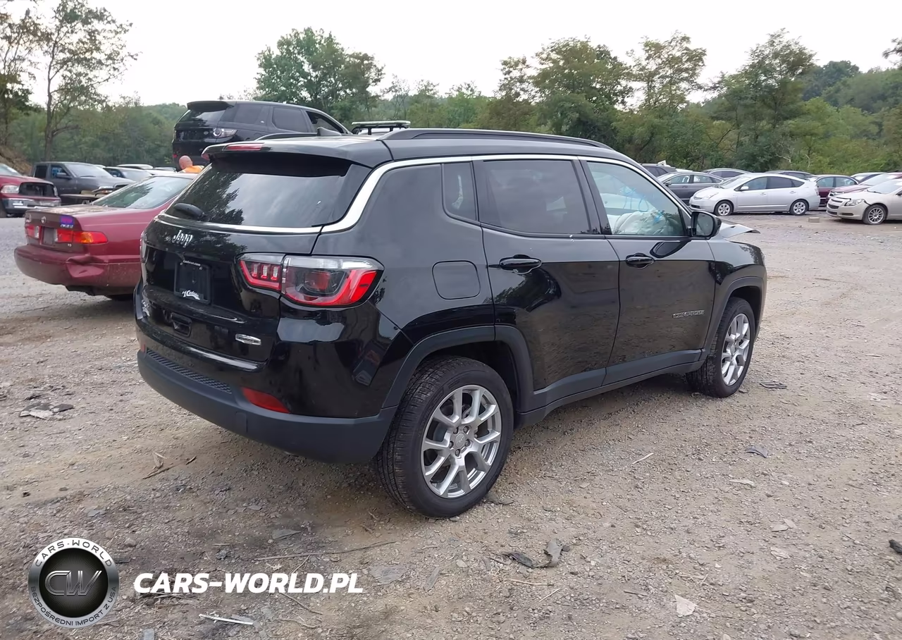 2024 Jeep Compass Latitude Lux Fwd VIN:3C4NJDFN7RT129821 - 4